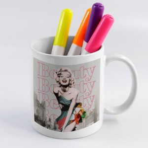 Marilyn Monroe Beauty Tasarımlı Beyaz Porselen Kupa Bardak