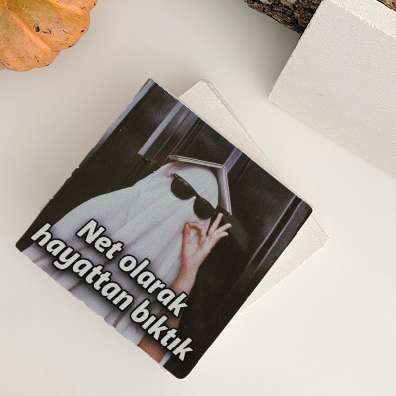 Hayattan Bıktık Yazılı 4lü Doğal Taş Kare Bardak Altlığı Hayattan Bıktık Yazılı 4lü Doğal Taş Kare Bardak Altlığı