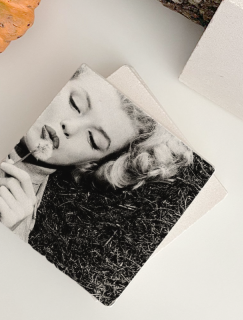 Çiçek Marilyn 4lü Doğal Taş Kare Bardak Altlığı Çiçek Marilyn 4lü Doğal Taş Kare Bardak Altlığı