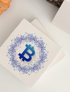 Bitcoin Evreni Tasarımlı 4lü Doğal Taş Bardak Altlığı Bitcoin Evreni Tasarımlı 4lü Doğal Taş Bardak Altlığı