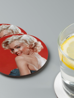 Kırmızı ve Marilyn 4lü Yuvarlak Bardak Altlığı Kırmızı ve Marilyn 4lü Yuvarlak Bardak Altlığı