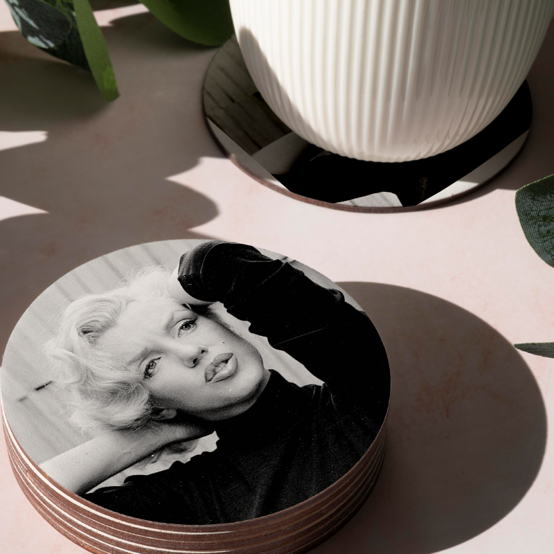 Siyah Beyaz Marilyn 4lü Yuvarlak Bardak Altlığı Siyah Beyaz Marilyn 4lü Yuvarlak Bardak Altlığı